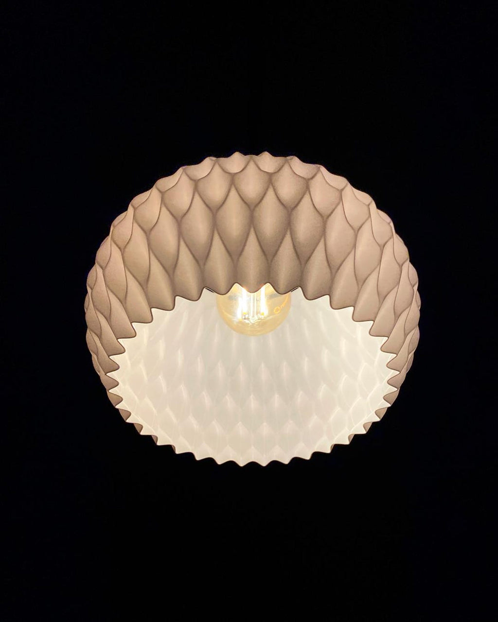 Wavy pendant lamp shade — texture close-up