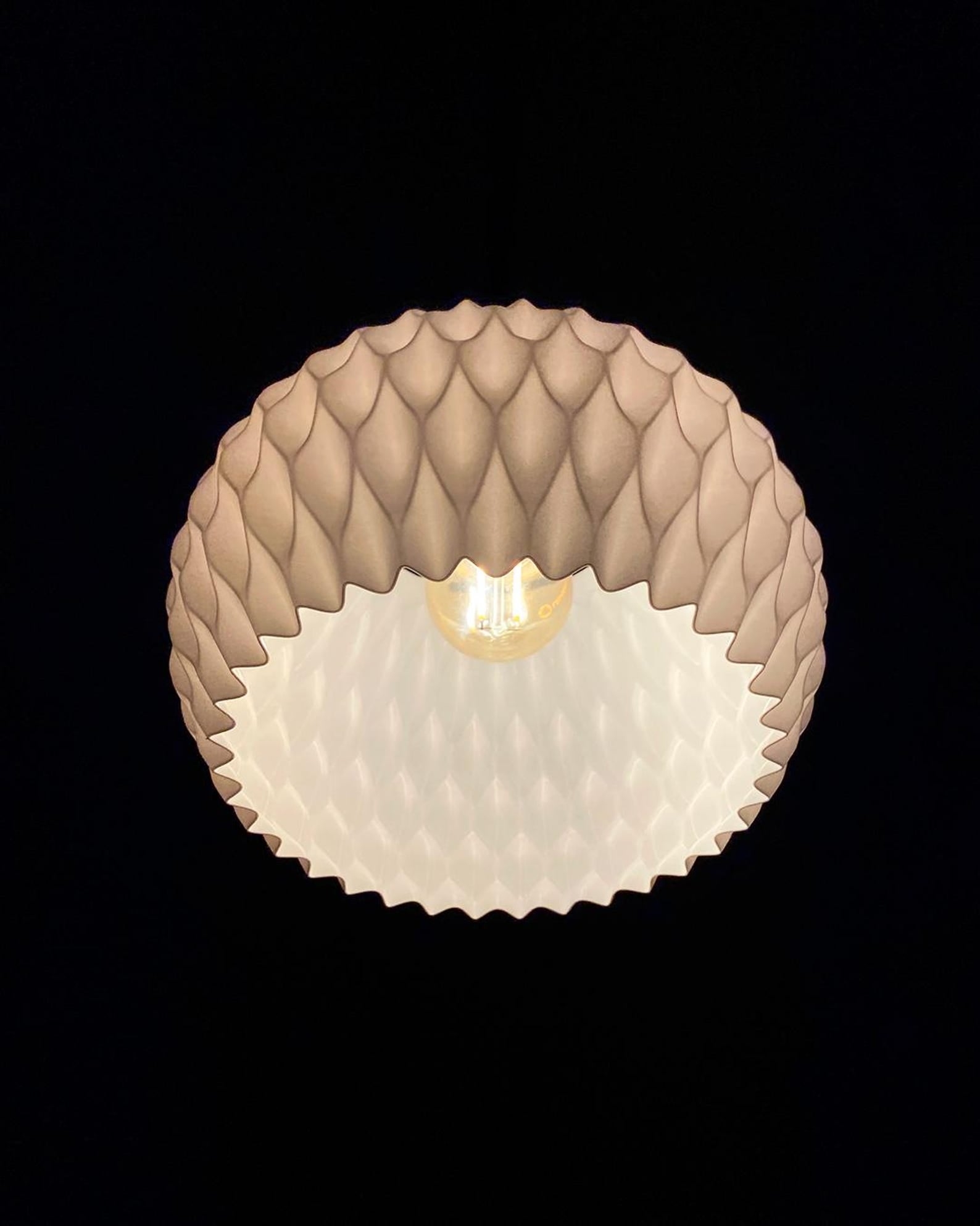 Wavy pendant lamp shade — texture close-up