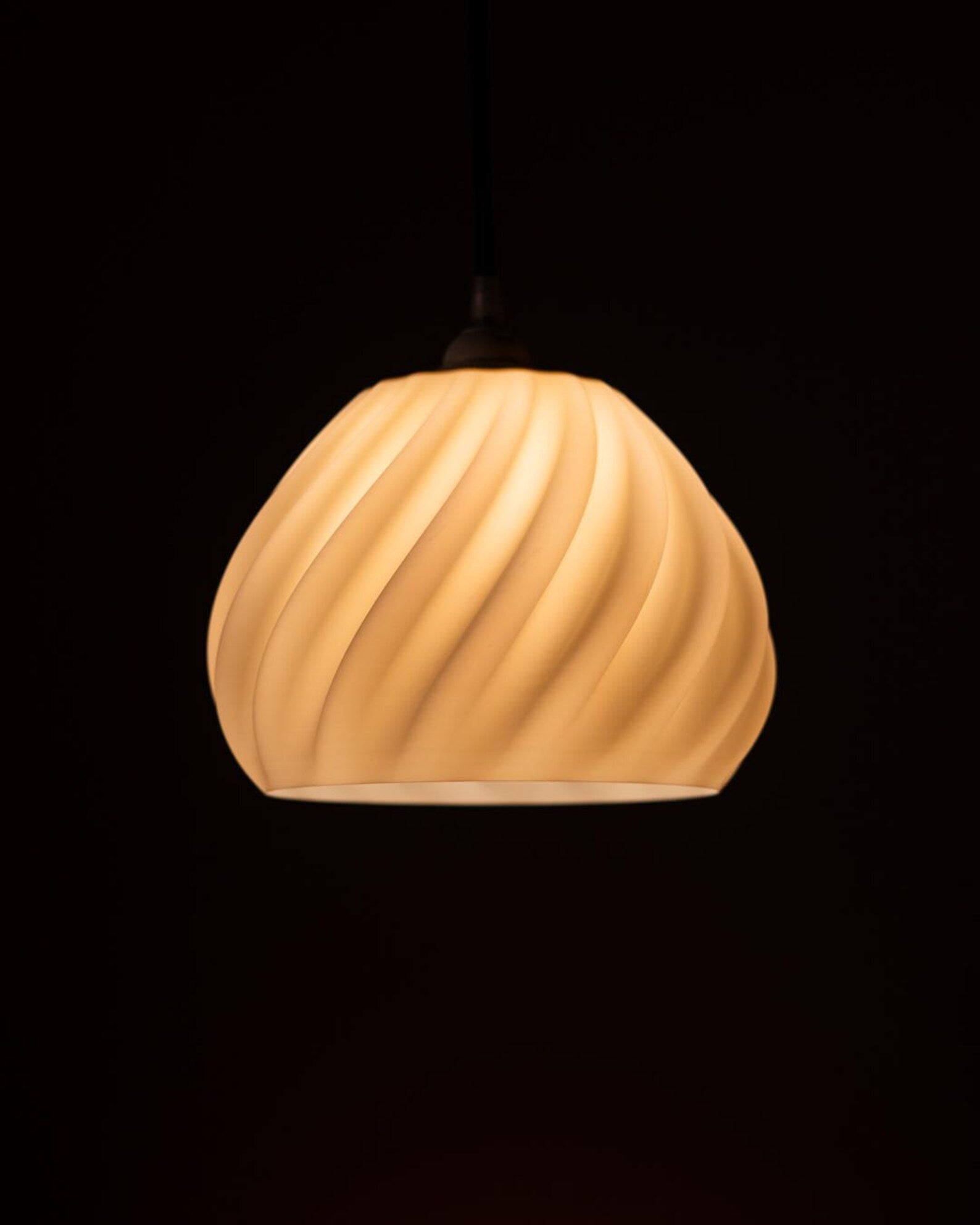 Dryft pendant lamp — alternate angle