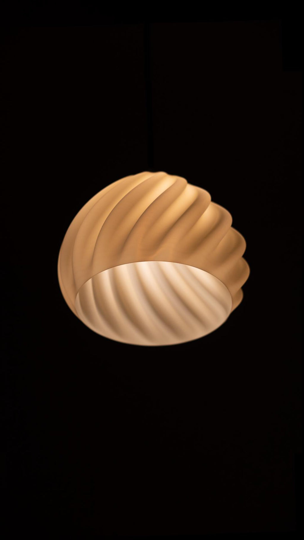 Dryft pendant lamp — texture close-up