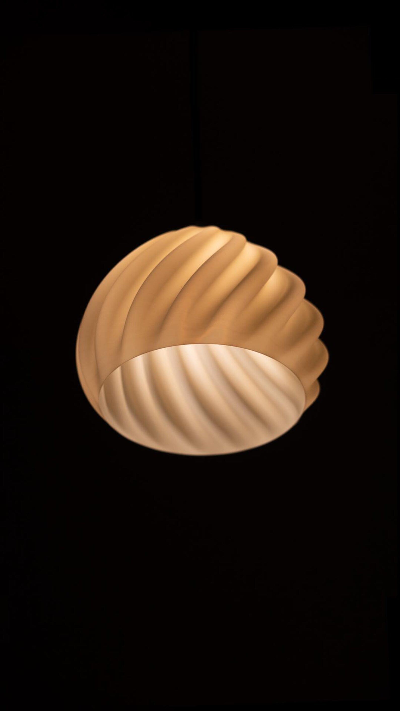 Dryft pendant lamp — texture close-up