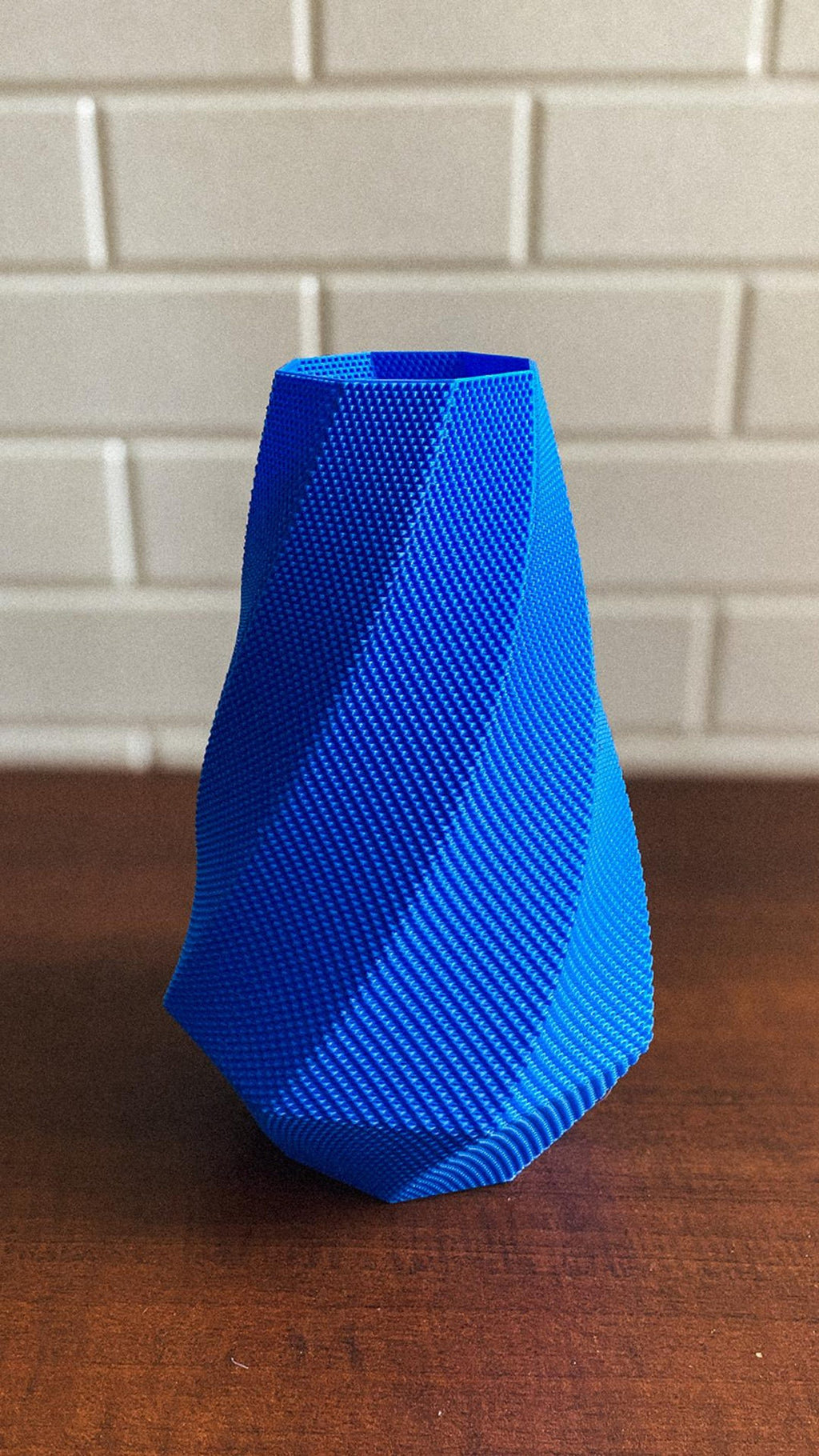 Selene vase — texture close-up