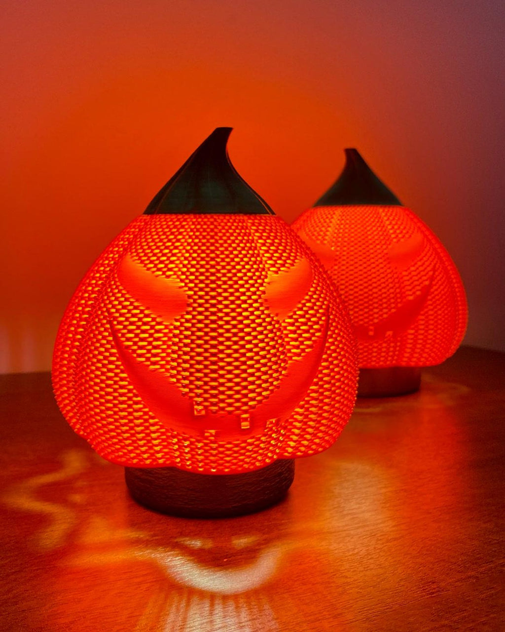 Evil pumpkin lamp — alternate angle
