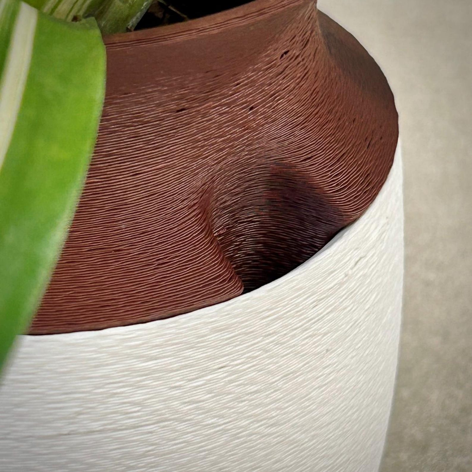 Kyoto self-watering planter — scale view