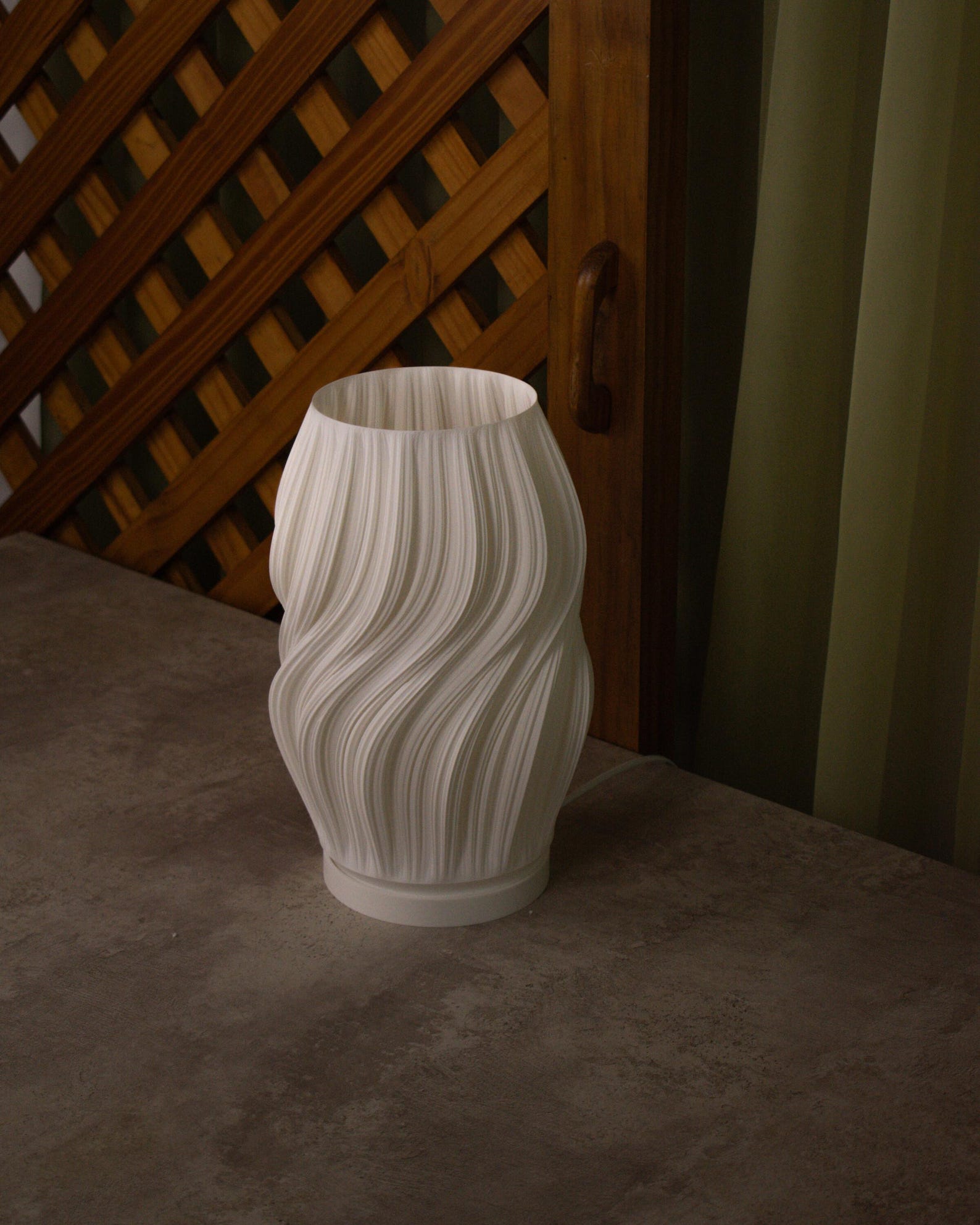 Silk 3D printed flowing wave table lamp