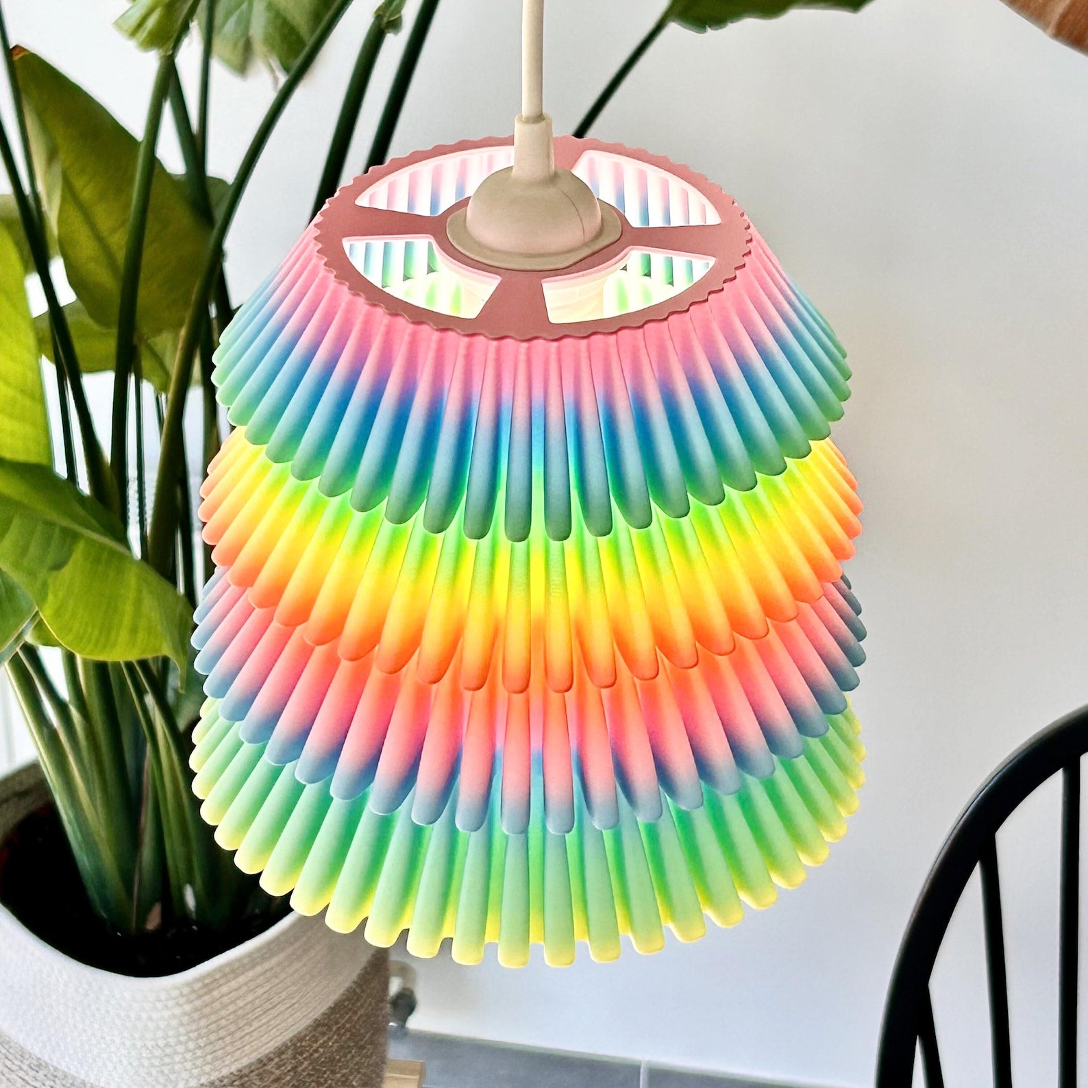 Falda pendant shade color detail