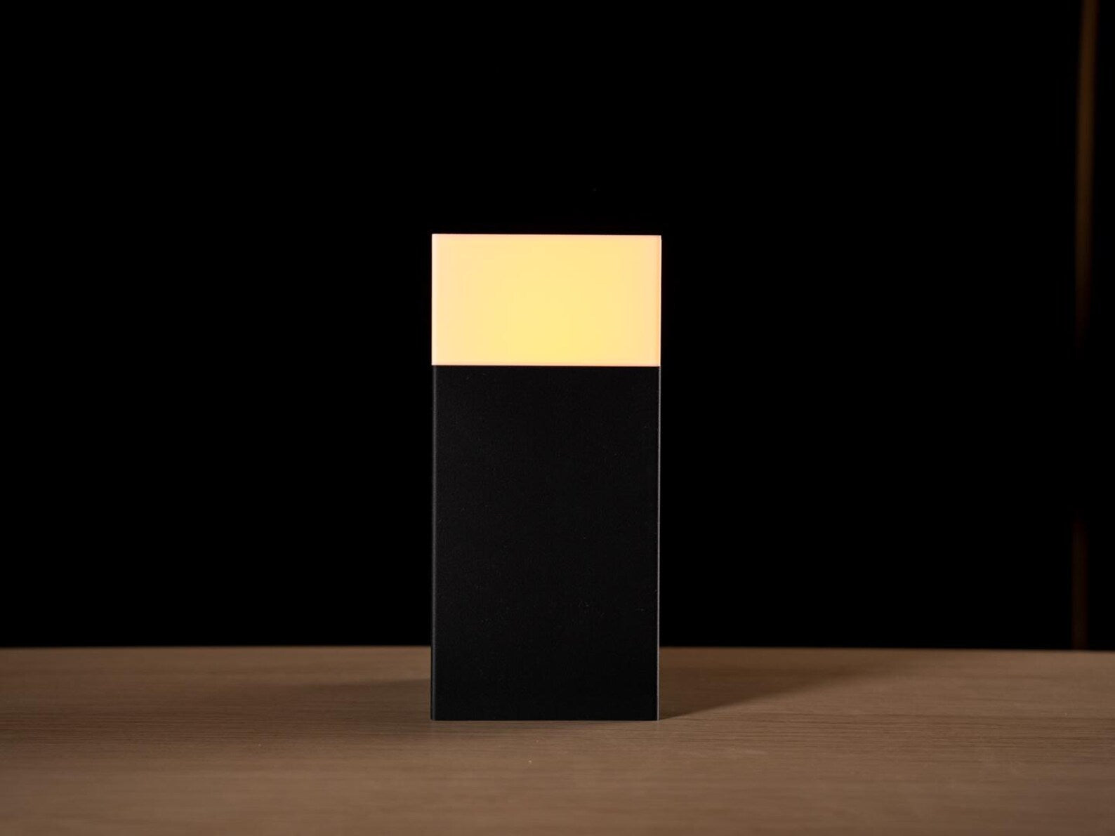 Stele table lamp — glowing detail